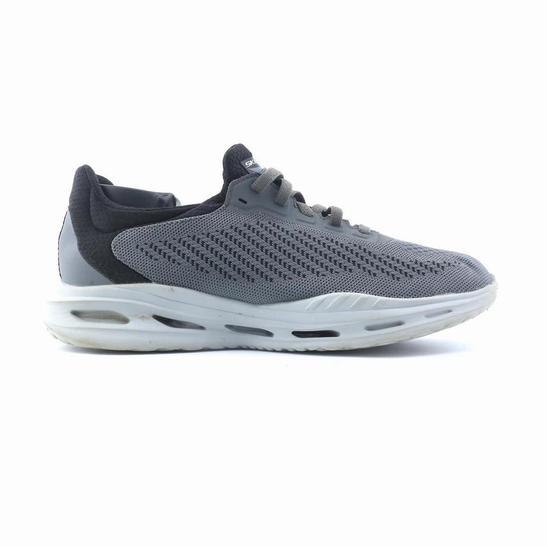 SKECHERS ARCH FIT ORVAN - TRAYVER Skechers everyday footwear shots