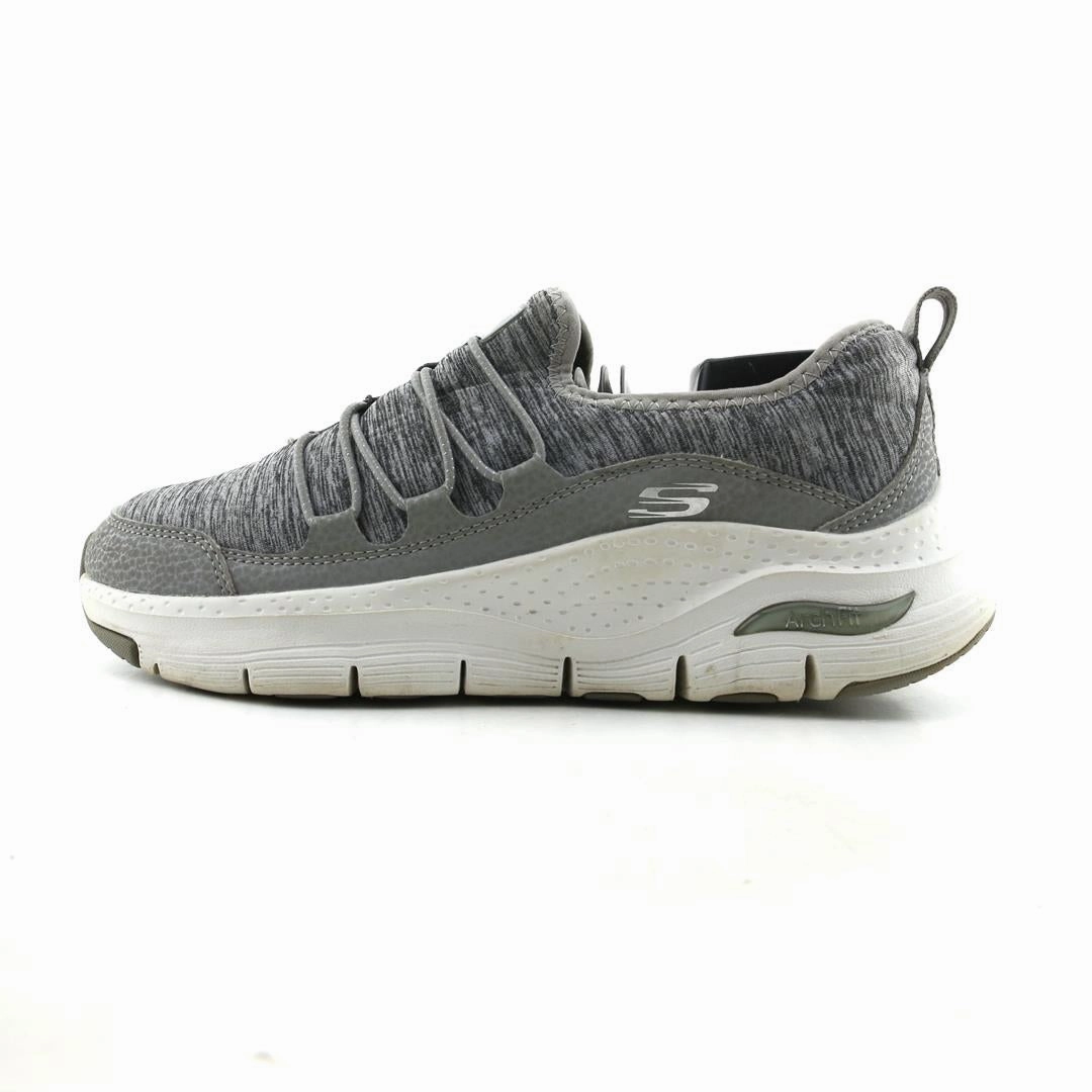 SKECHERS ARCH FIT Skechers versatile everyday shoes