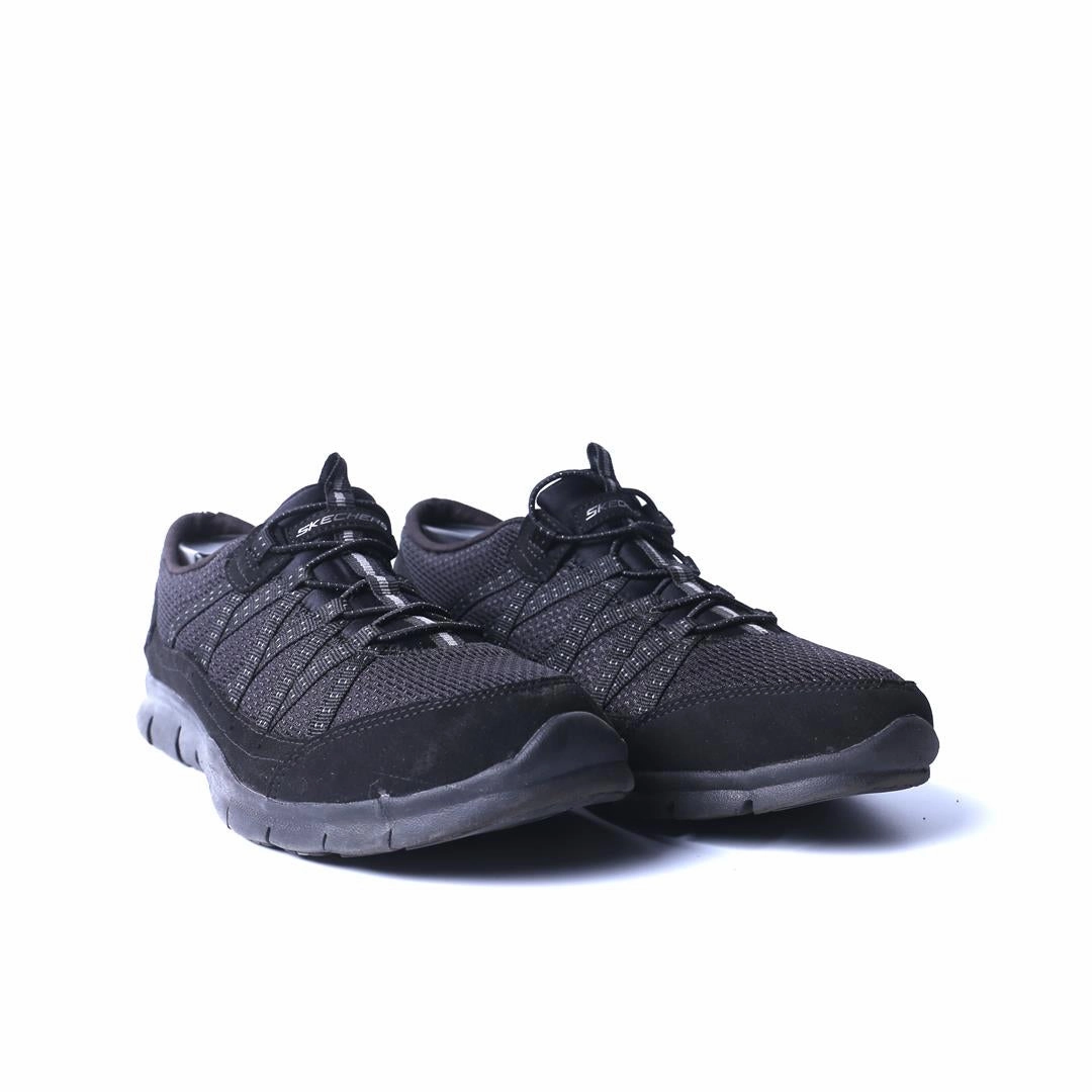 SKECHERS ARCH SUPPORT Skechers everyday footwear shots