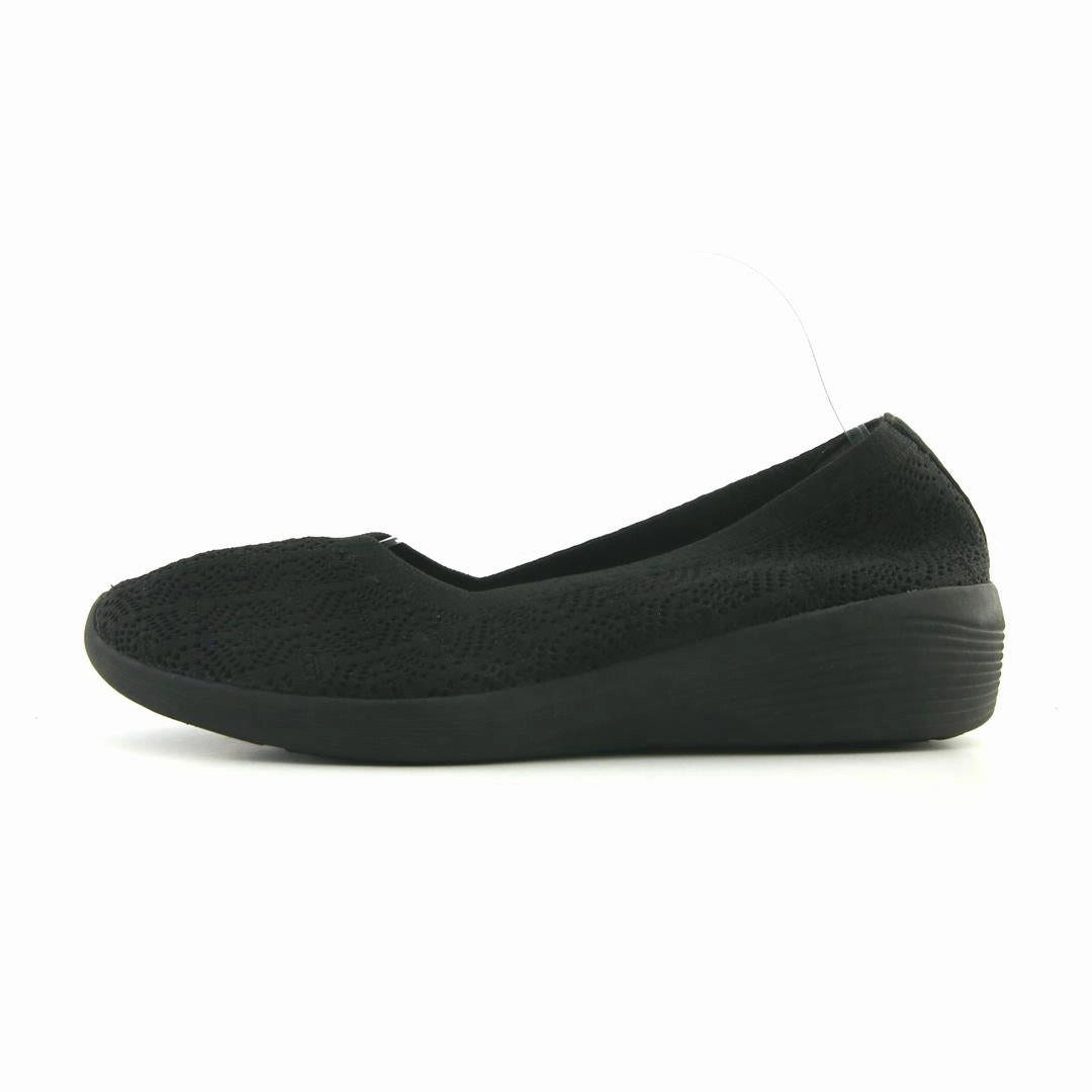 SKECHERS  ARYA-FOR Skechers shoe design snapshots
