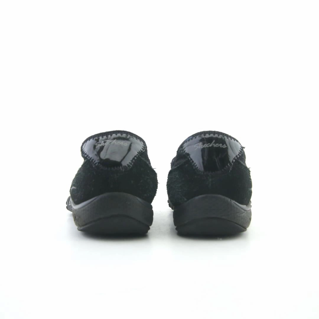 SKECHERS BREATHE-EASY ALLDAY Skechers shoe design snapshots