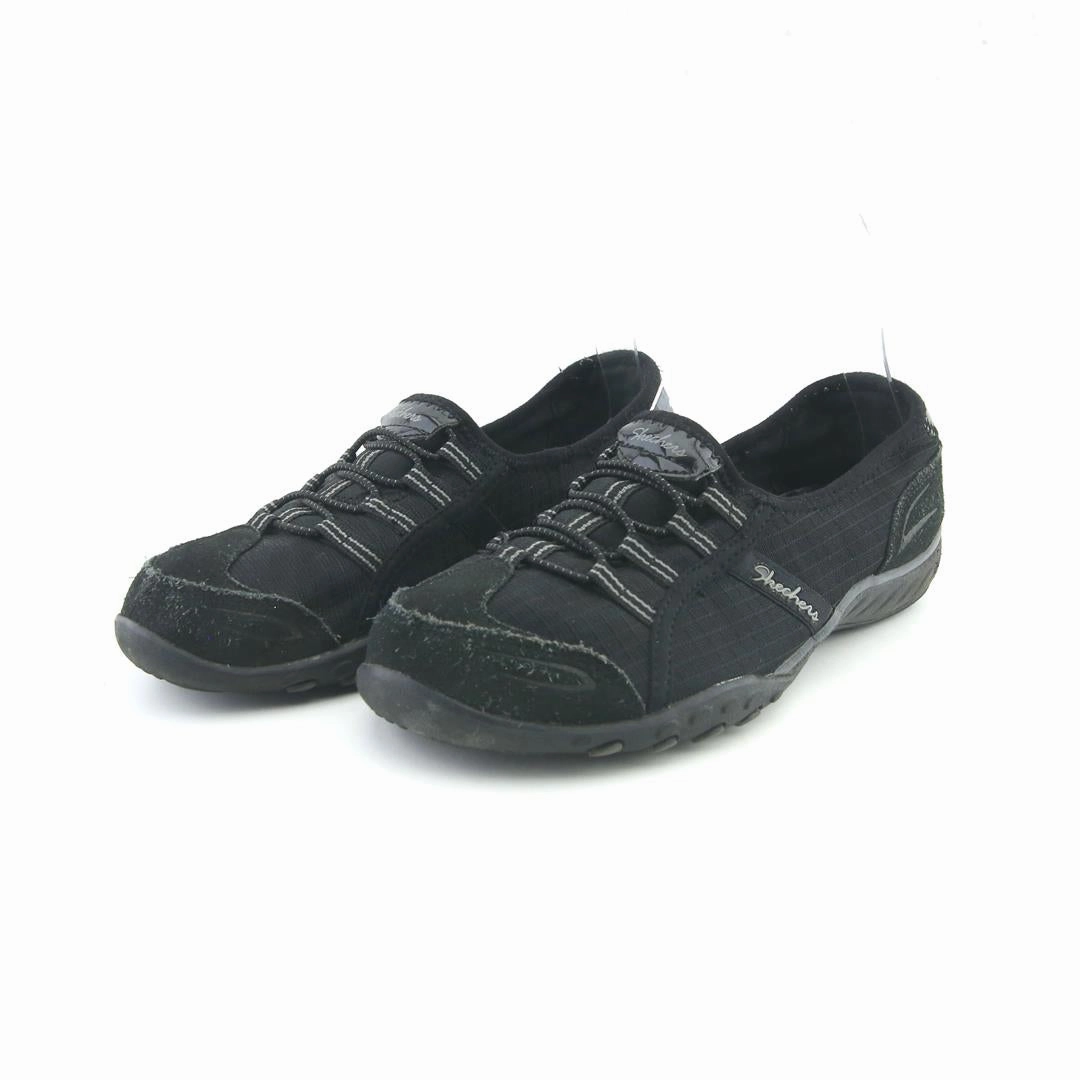 SKECHERS BREATHE-EASY ALLDAY Skechers versatile everyday shoes