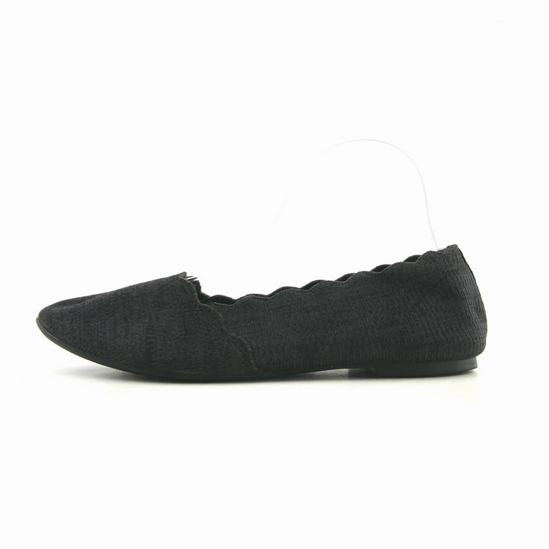 SKECHERS CLEO - HONEYCOMB Skechers shoe design snapshots
