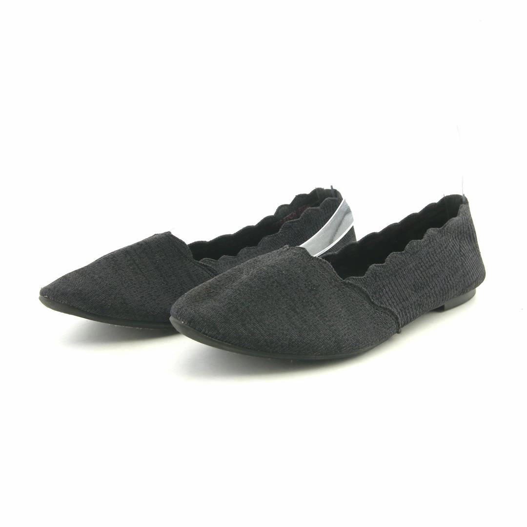 SKECHERS CLEO - HONEYCOMB Skechers versatile everyday shoes