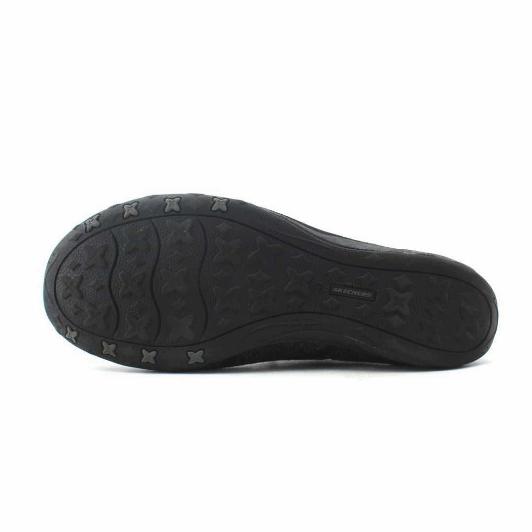 SKECHERS  FORTUNE KNIT RELAXED FIT Skechers shoe design snapshots