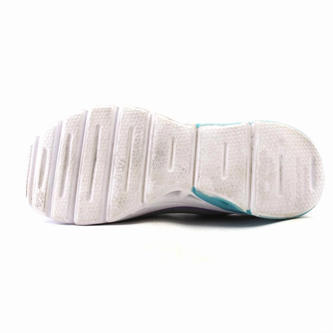SKECHERS GLIDE-STEP SPORT - WAVE HEAT Skechers shoe design snapshots