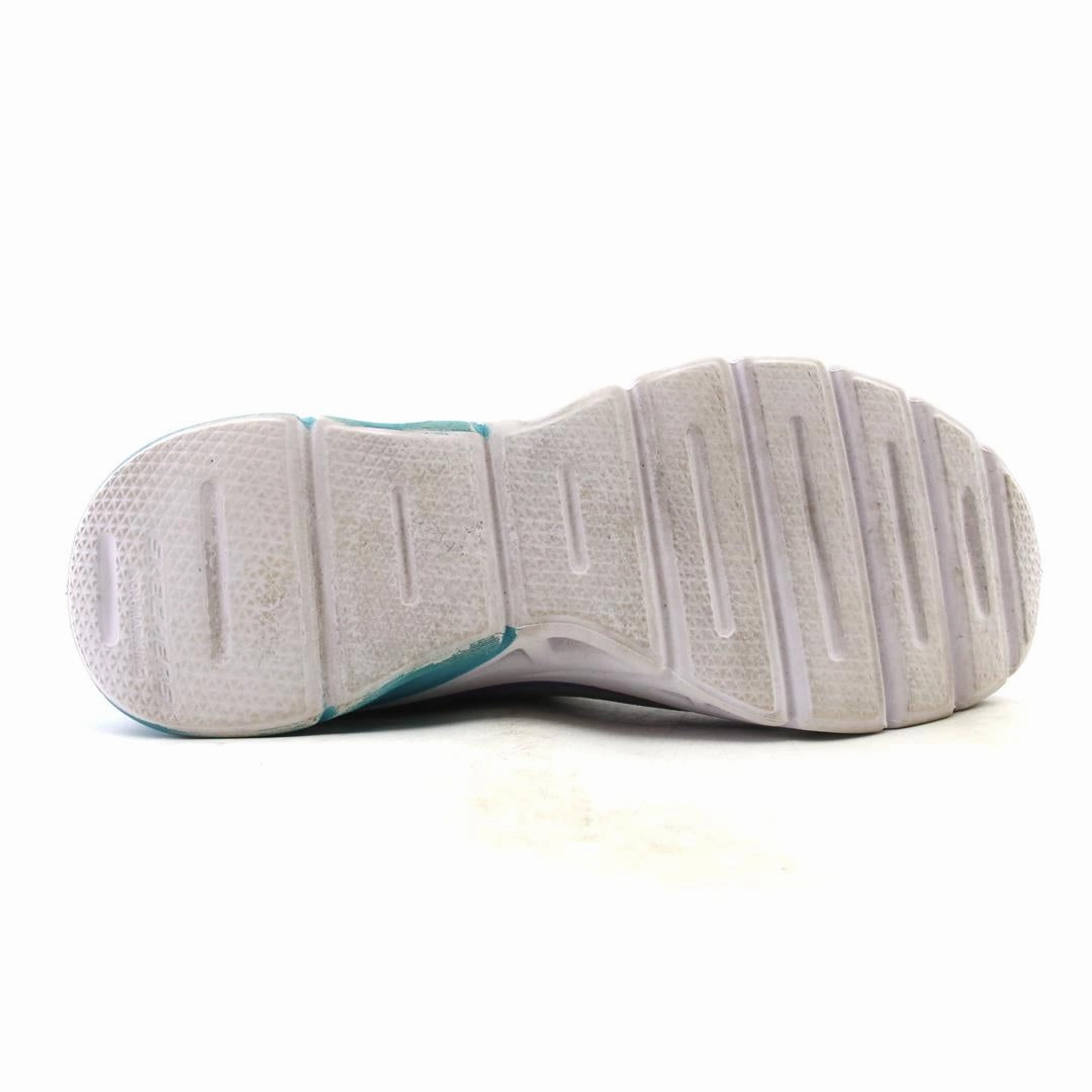 SKECHERS GLIDE-STEP SPORT - WAVE HEAT Skechers shoe design snapshots