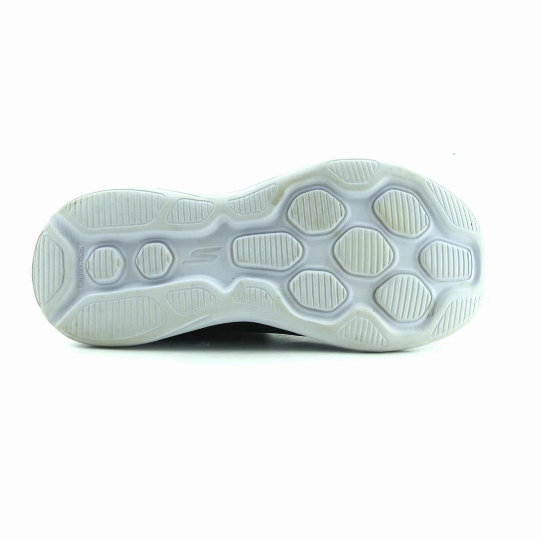 SKECHERS GO RUN 400 V2 Skechers comfortable shoe styles