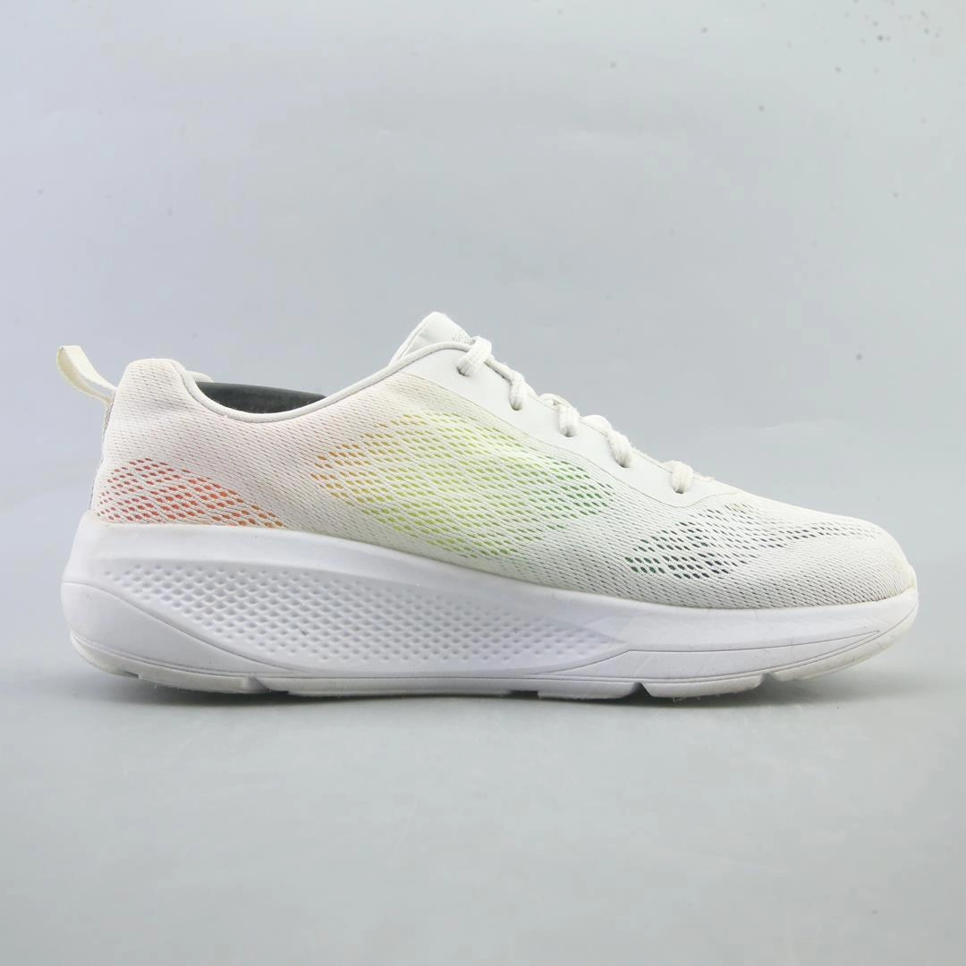SKECHERS GO RUN ELEVATE LEVANA Skechers shoe design snapshots