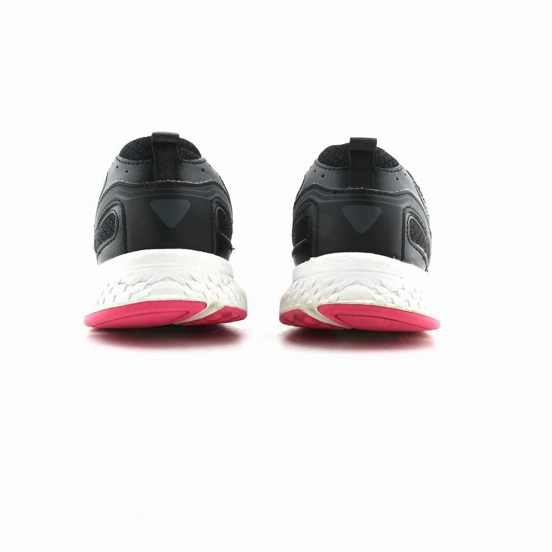 SKECHERS  GORUN CONSISTENT Skechers shoe design snapshots