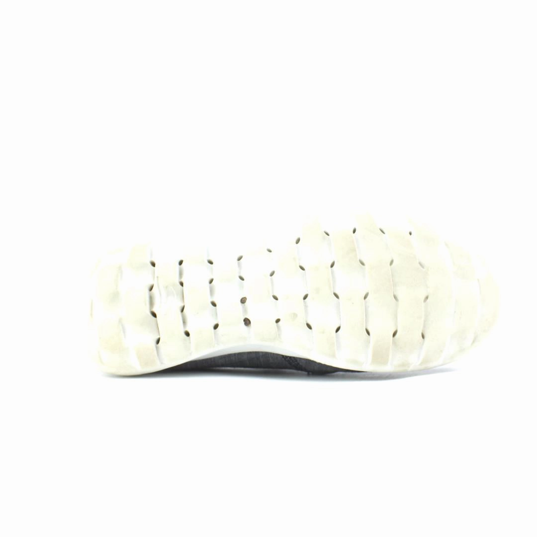 SKECHERS GOWALK LITE - ISLA Skechers shoe design snapshots