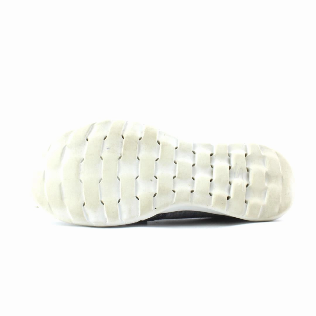 SKECHERS GOWALK LITE - ISLA Skechers shoe design snapshots