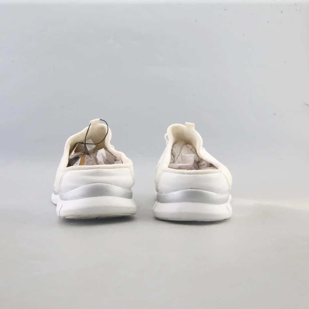 SKECHERS GRATIS - REAL STORY Skechers shoe design snapshots