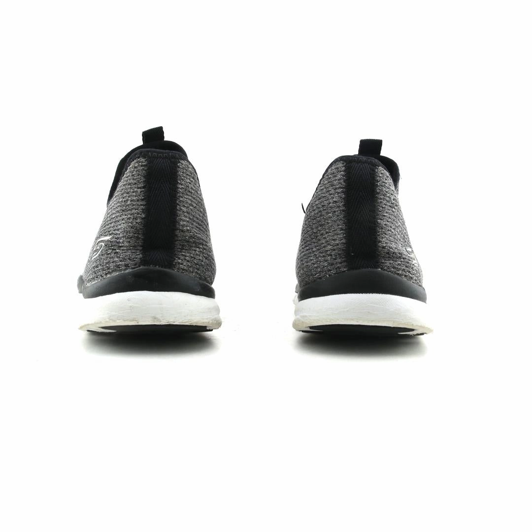 SKECHERS  GRATIS CLOUD Skechers shoe design snapshots