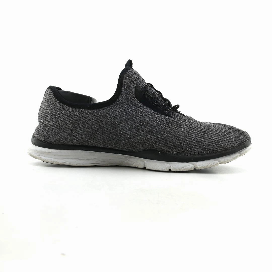 SKECHERS  GRATIS CLOUD Skechers shoe design snapshots