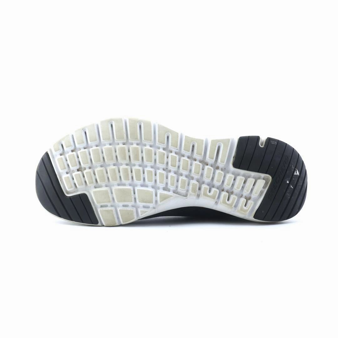 SKECHERS LIGHT WEIGHT Skechers everyday footwear shots