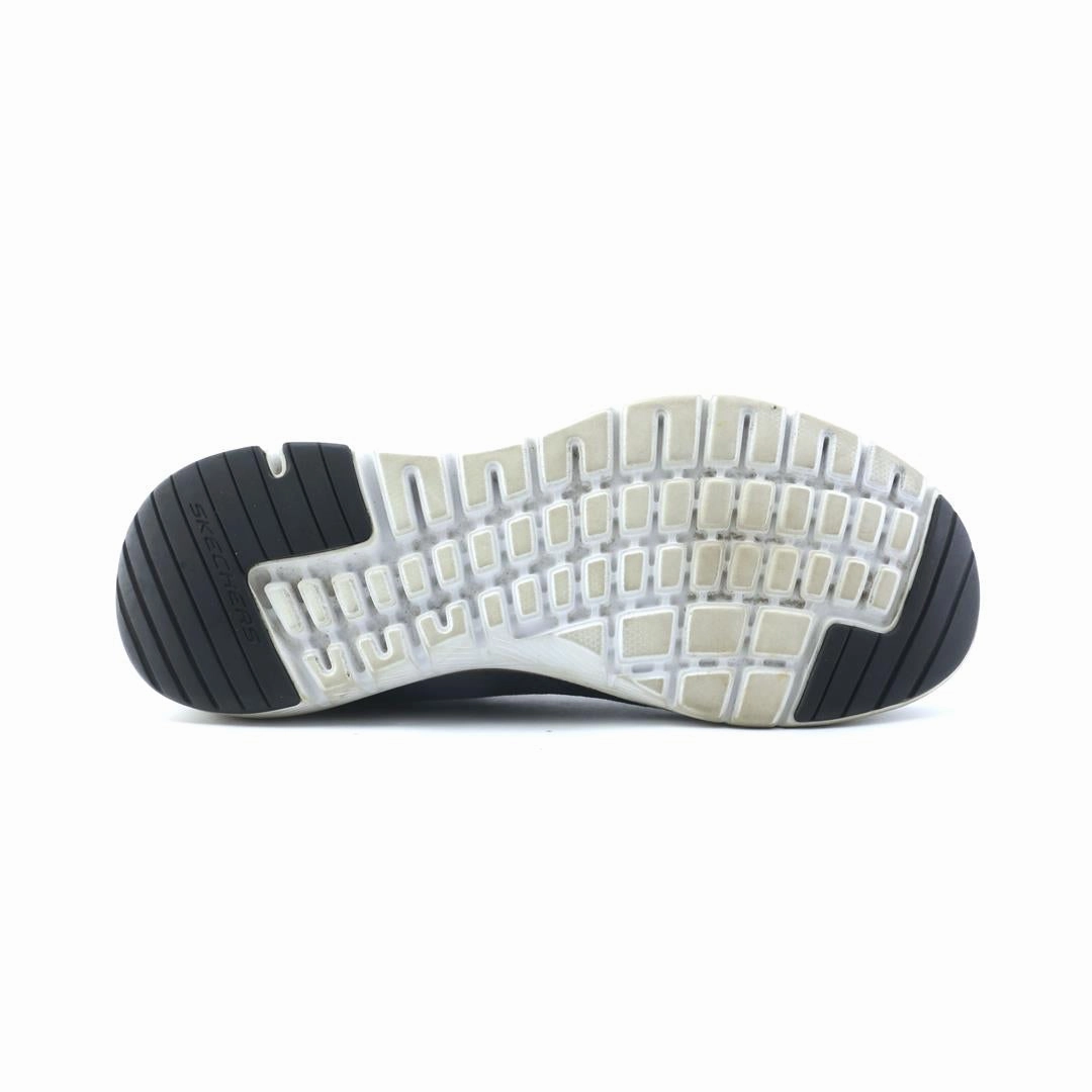 SKECHERS LIGHT WEIGHT Skechers everyday footwear shots