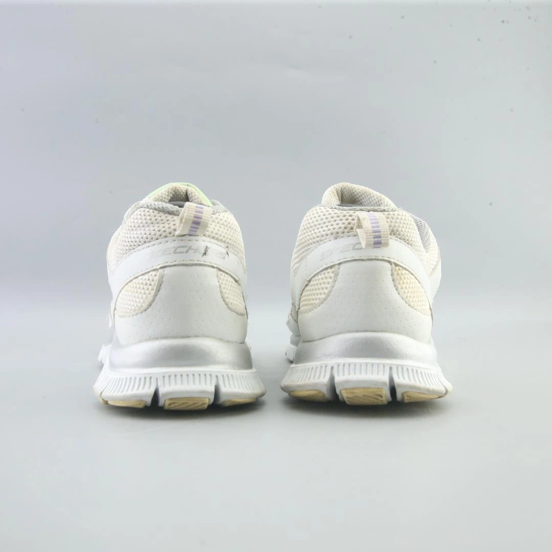 SKECHERS LIGHTWEIGHT Skechers shoe design snapshots