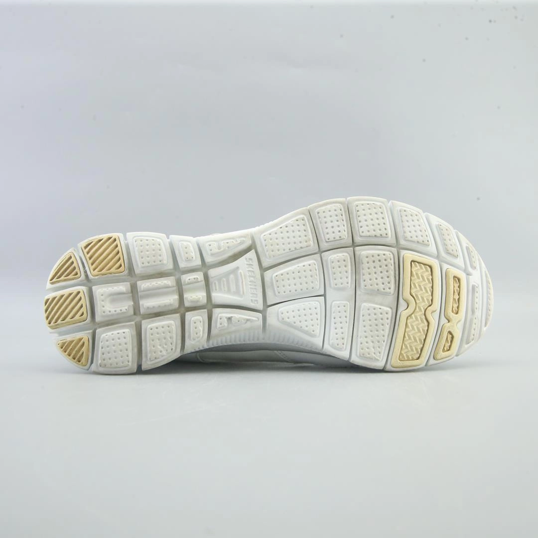 SKECHERS LIGHTWEIGHT Skechers shoe design snapshots