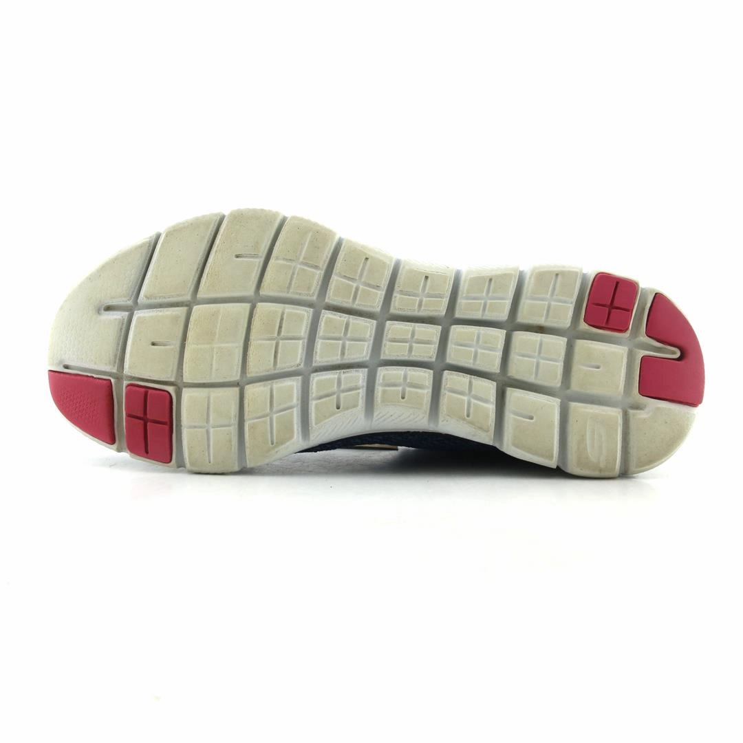 SKECHERS LITE-WEIGHT Skechers shoe design snapshots