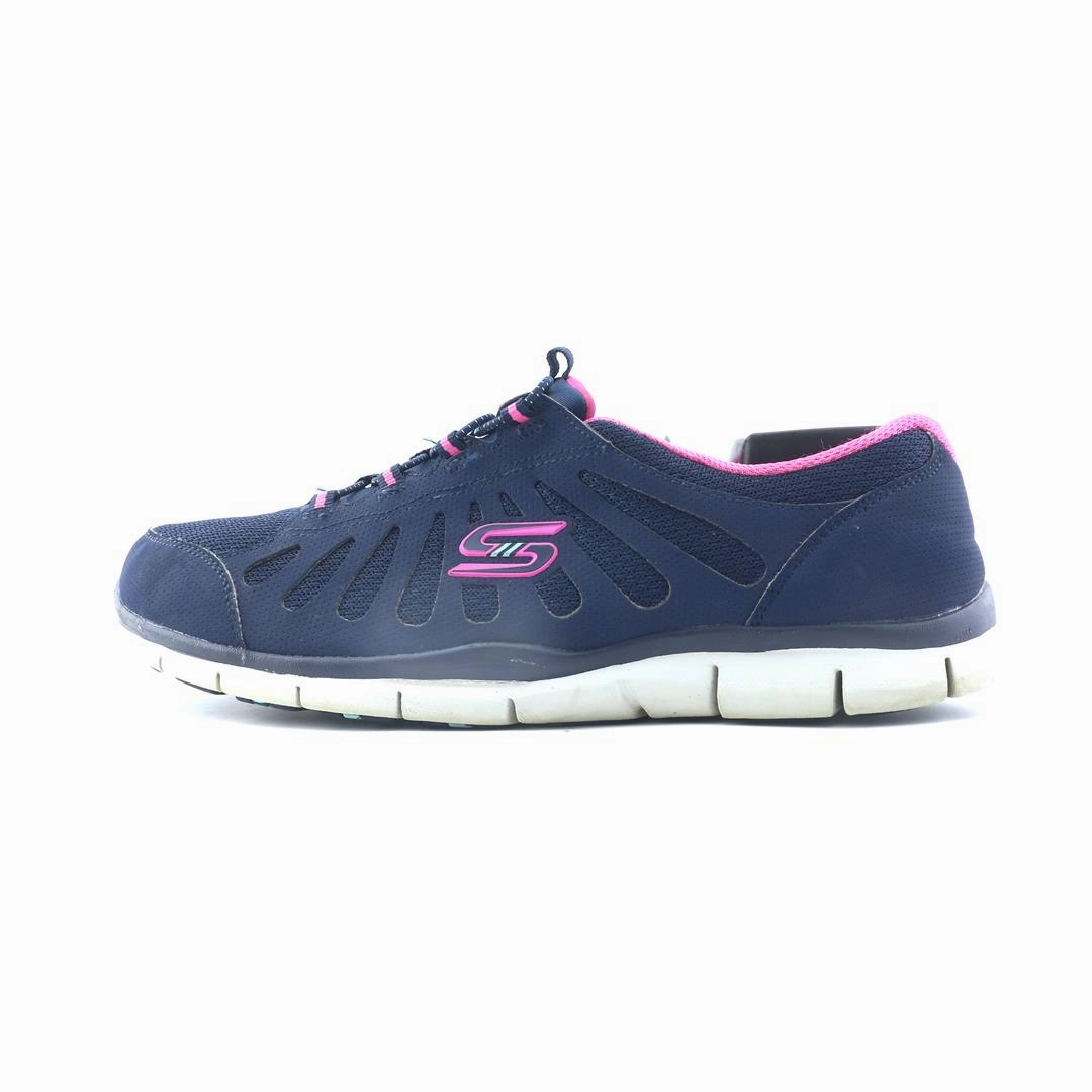 SKECHERS MEMORY FOAM Skechers comfortable casual shoes