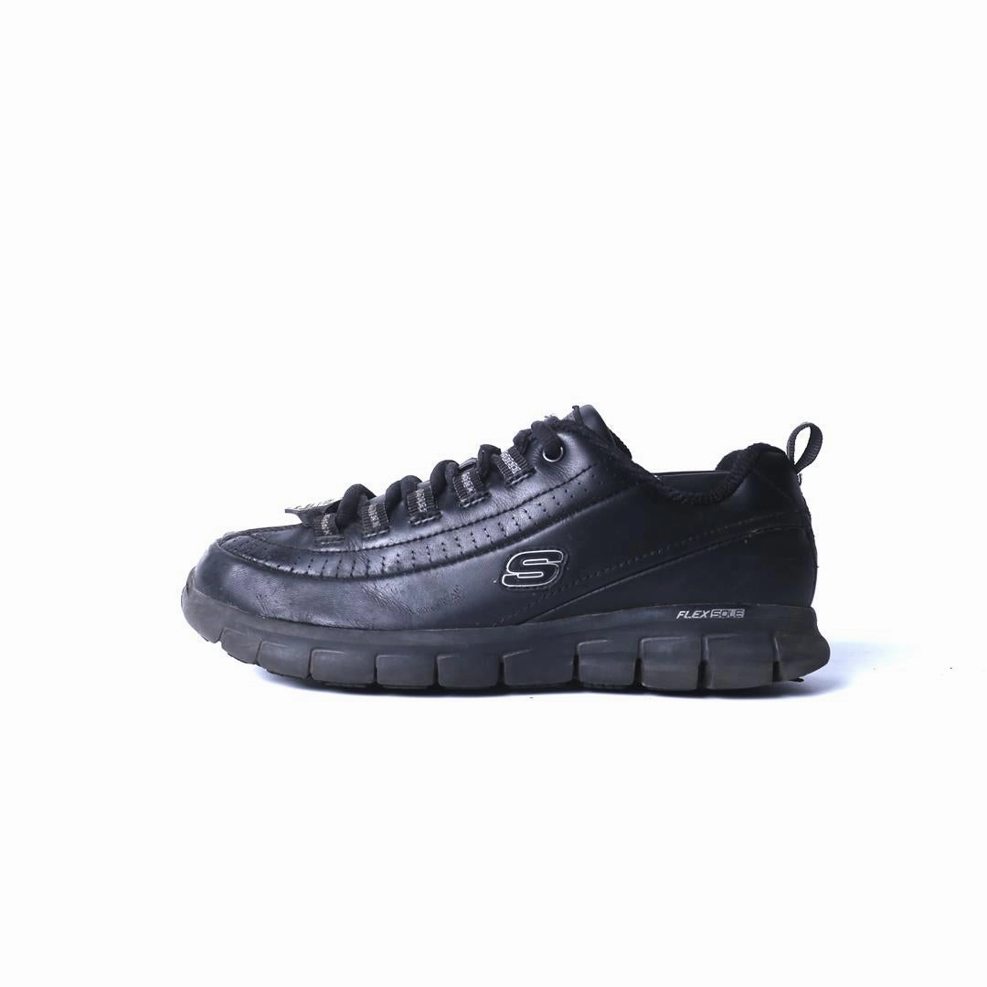 SKECHERS MEMORY FOAM Skechers comfortable casual shoes