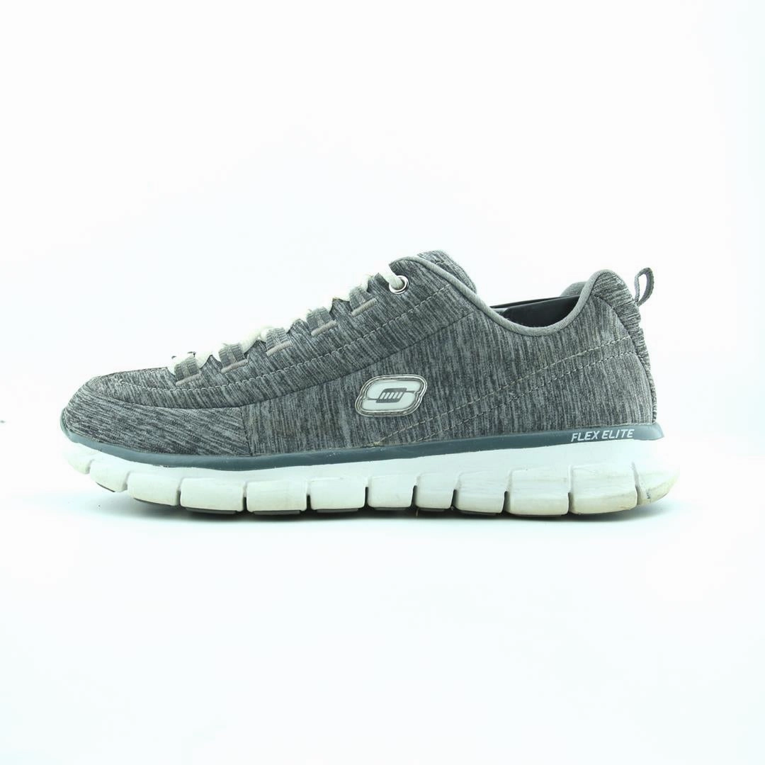 SKECHERS MEMORY FOAM Skechers comfortable casual shoes