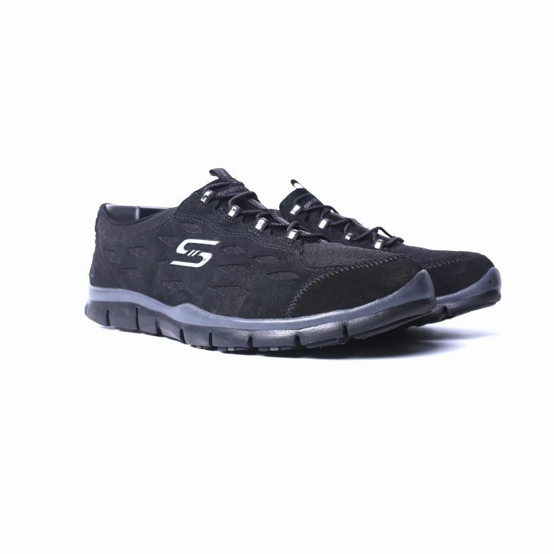 SKECHERS MEMORY FOAM Skechers everyday footwear shots