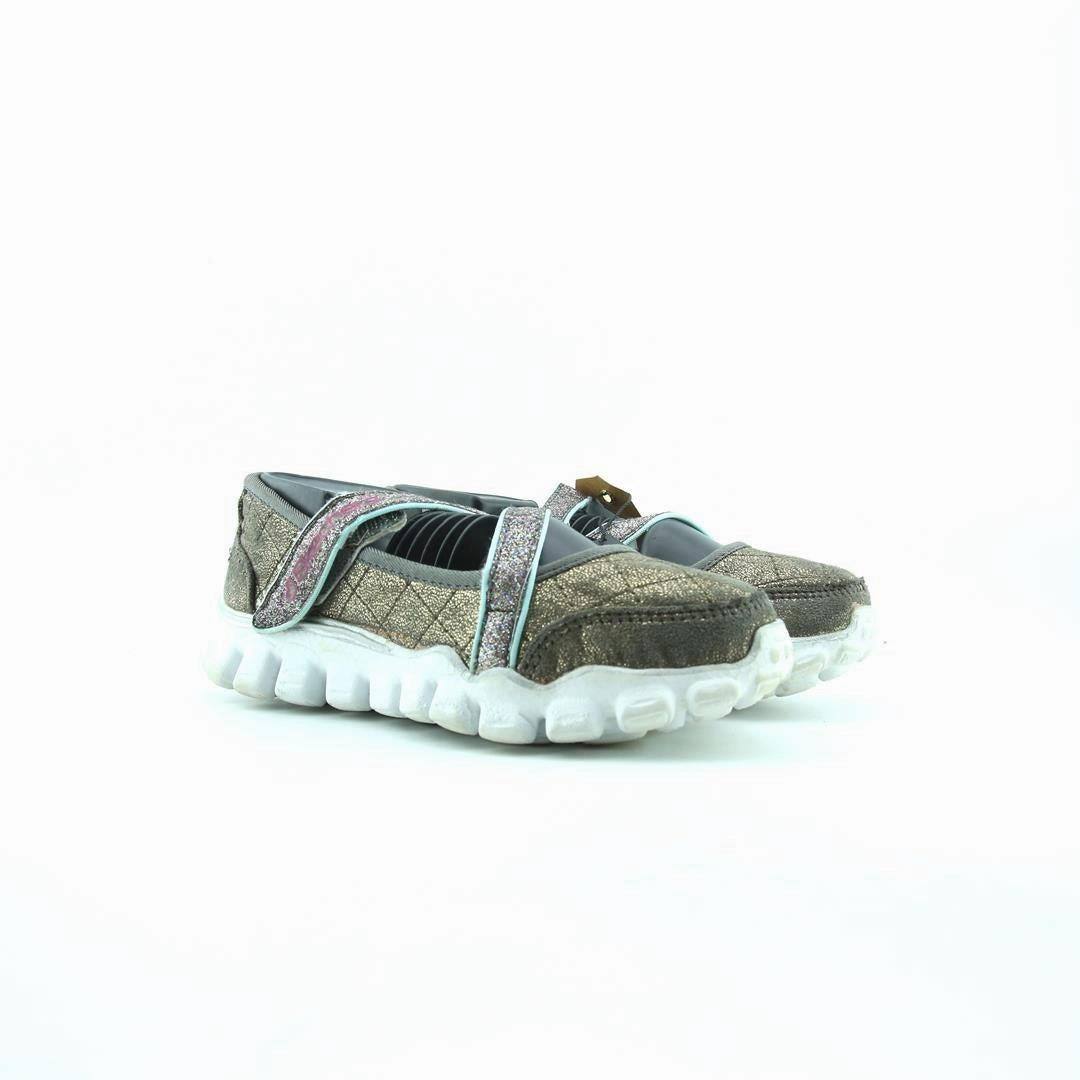 SKECHERS MEMORY FOAM Skechers everyday footwear shots