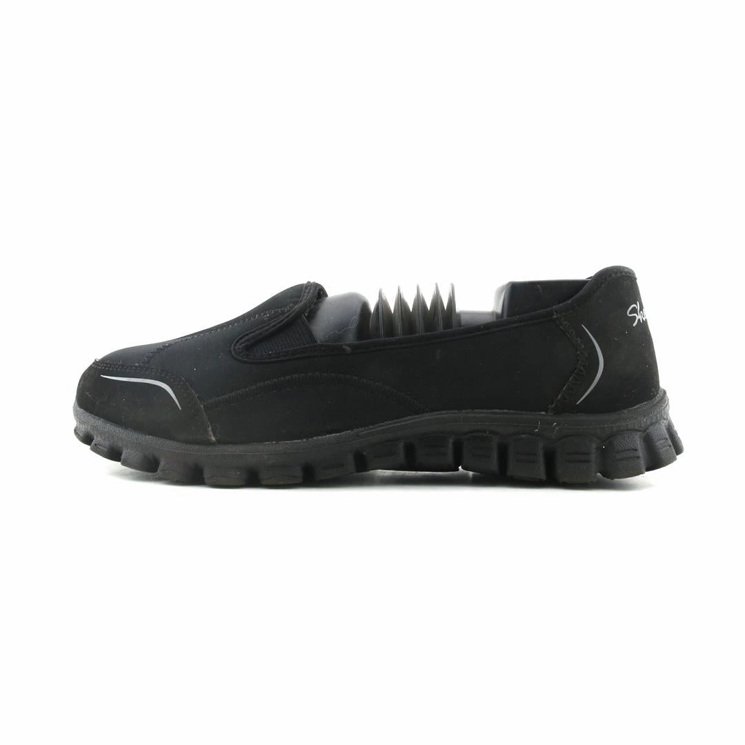 SKECHERS MEMORY FOAM Skechers versatile everyday shoes