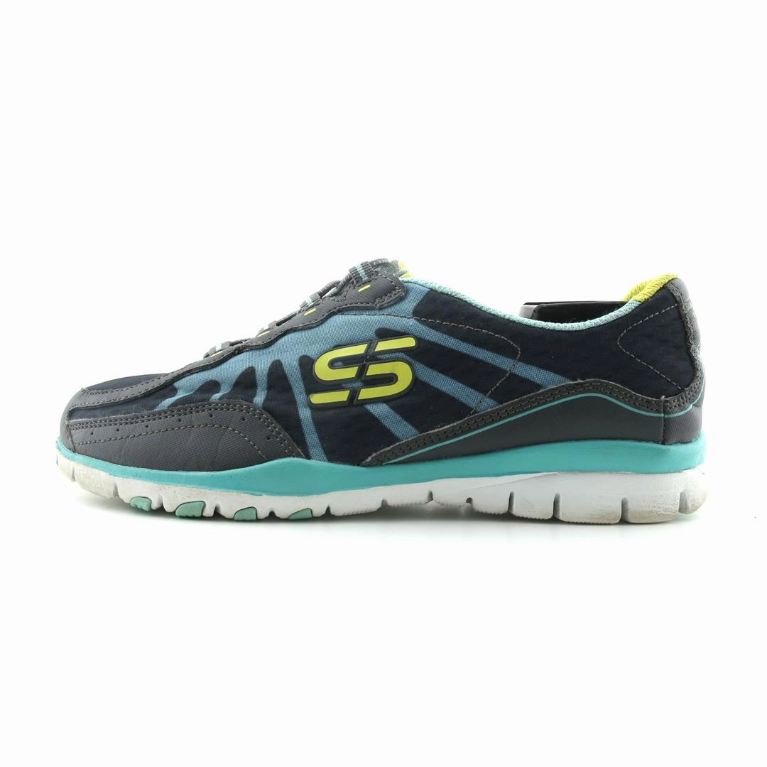 SKECHERS MEMORY FOAM Skechers versatile everyday shoes