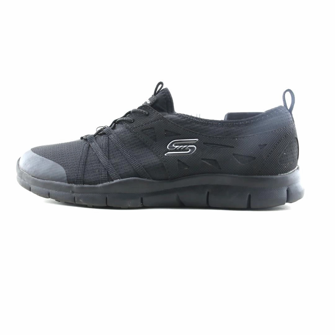 SKECHERS MEMORY FOAM Skechers versatile everyday shoes