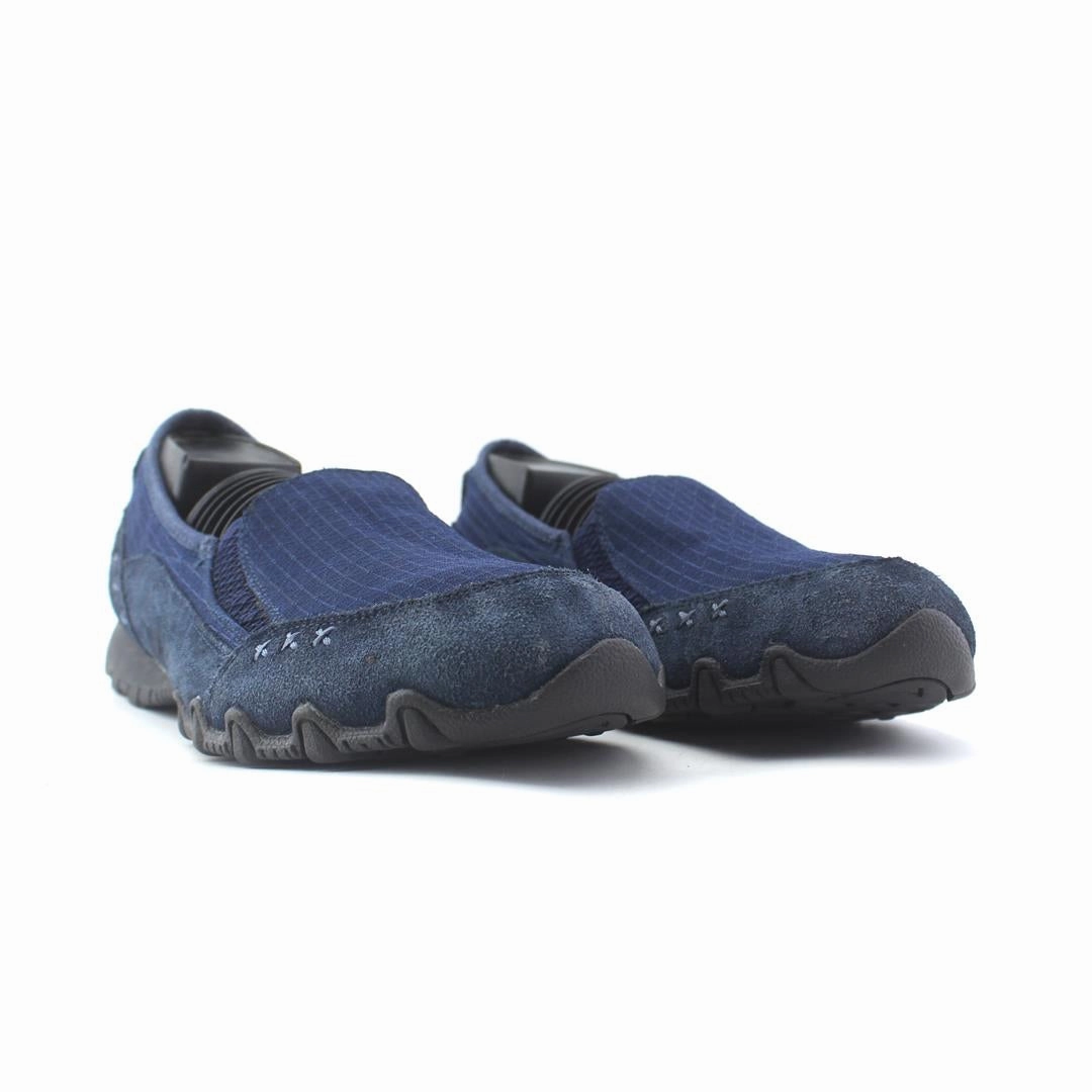 SKECHERS MEMORY FORM Skechers shoe design snapshots