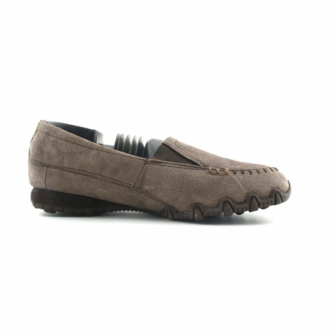 SKECHERS MEMORY FORM Skechers shoe design snapshots