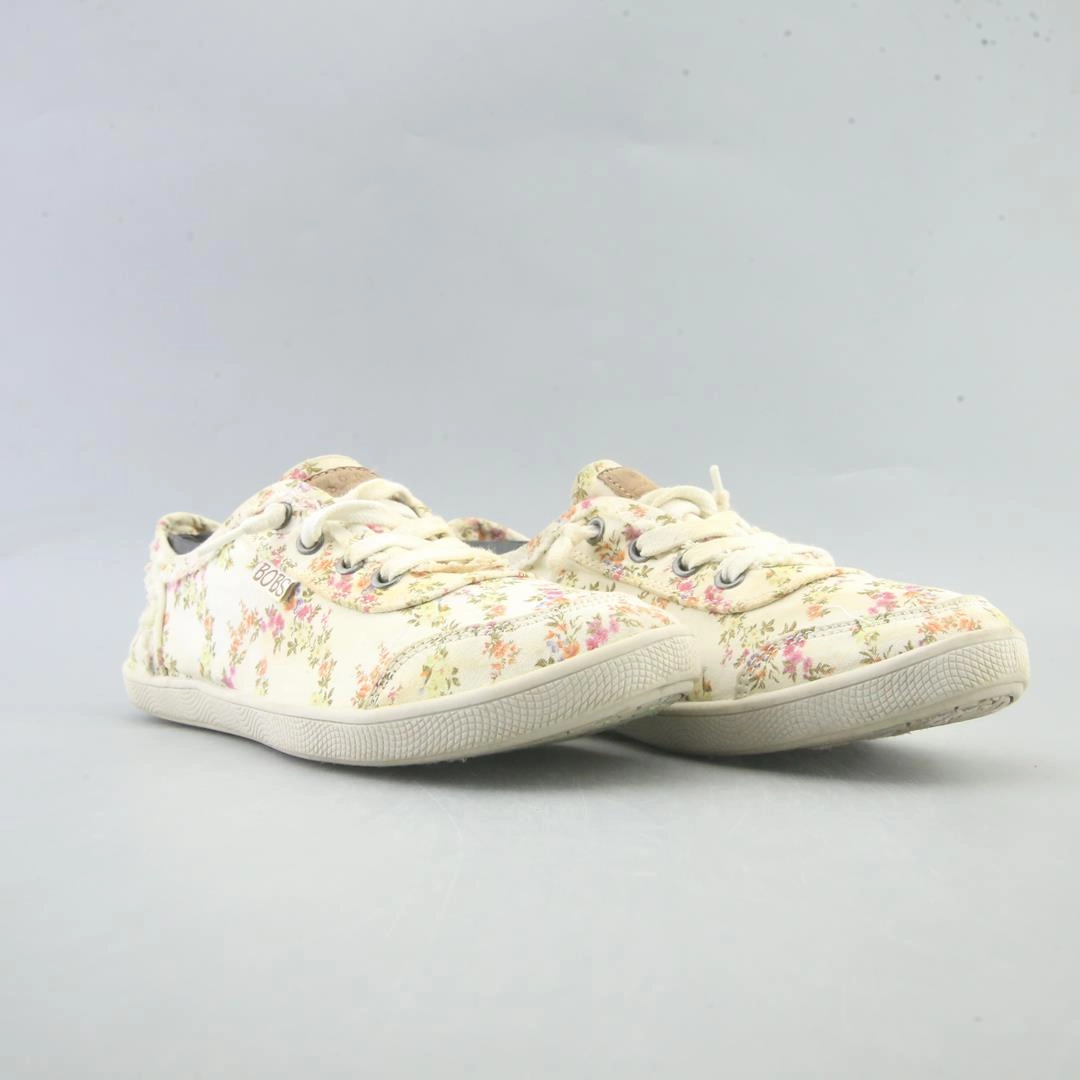 SKECHERS  MUJER FLORAL Skechers shoe design snapshots