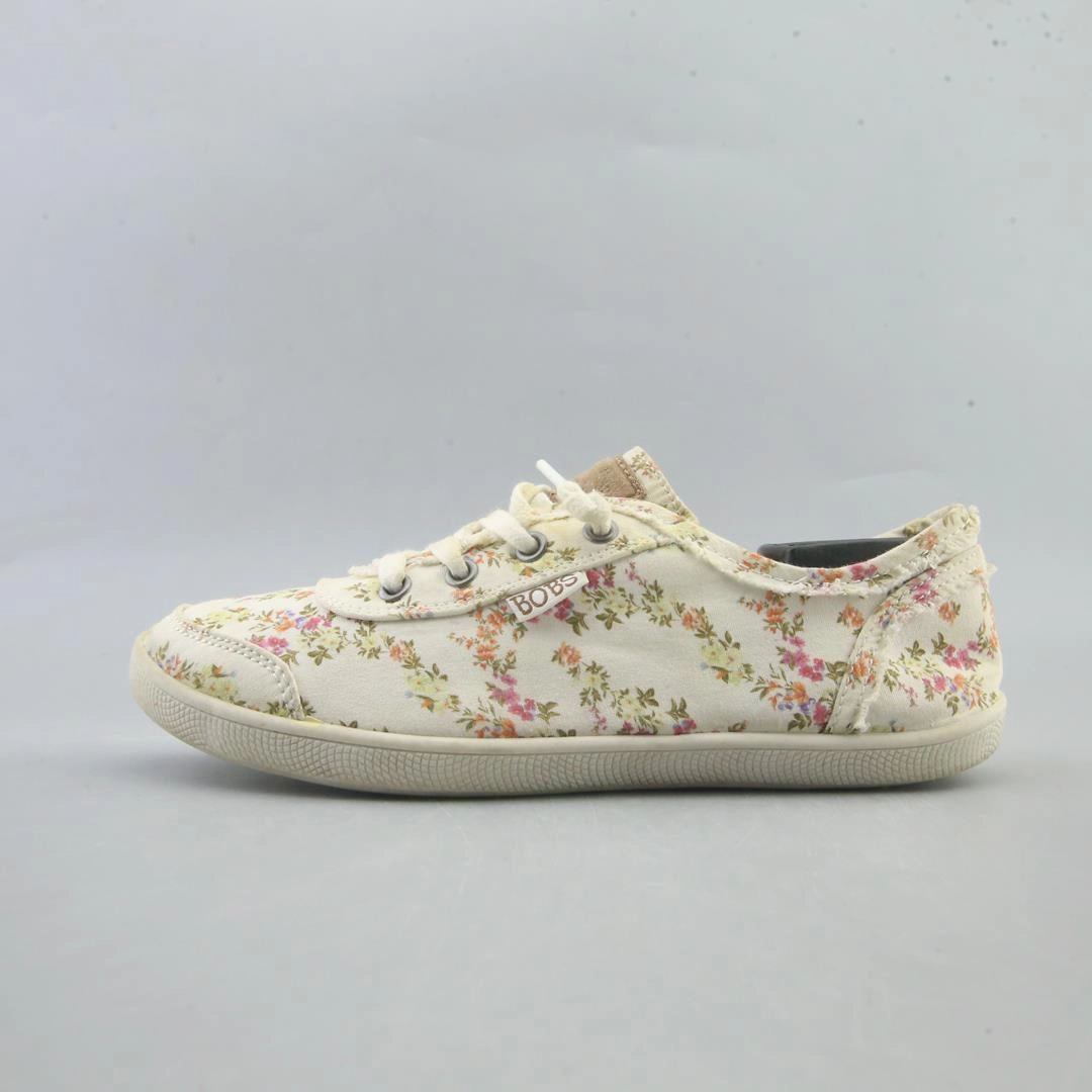 SKECHERS  MUJER FLORAL Skechers versatile everyday shoes