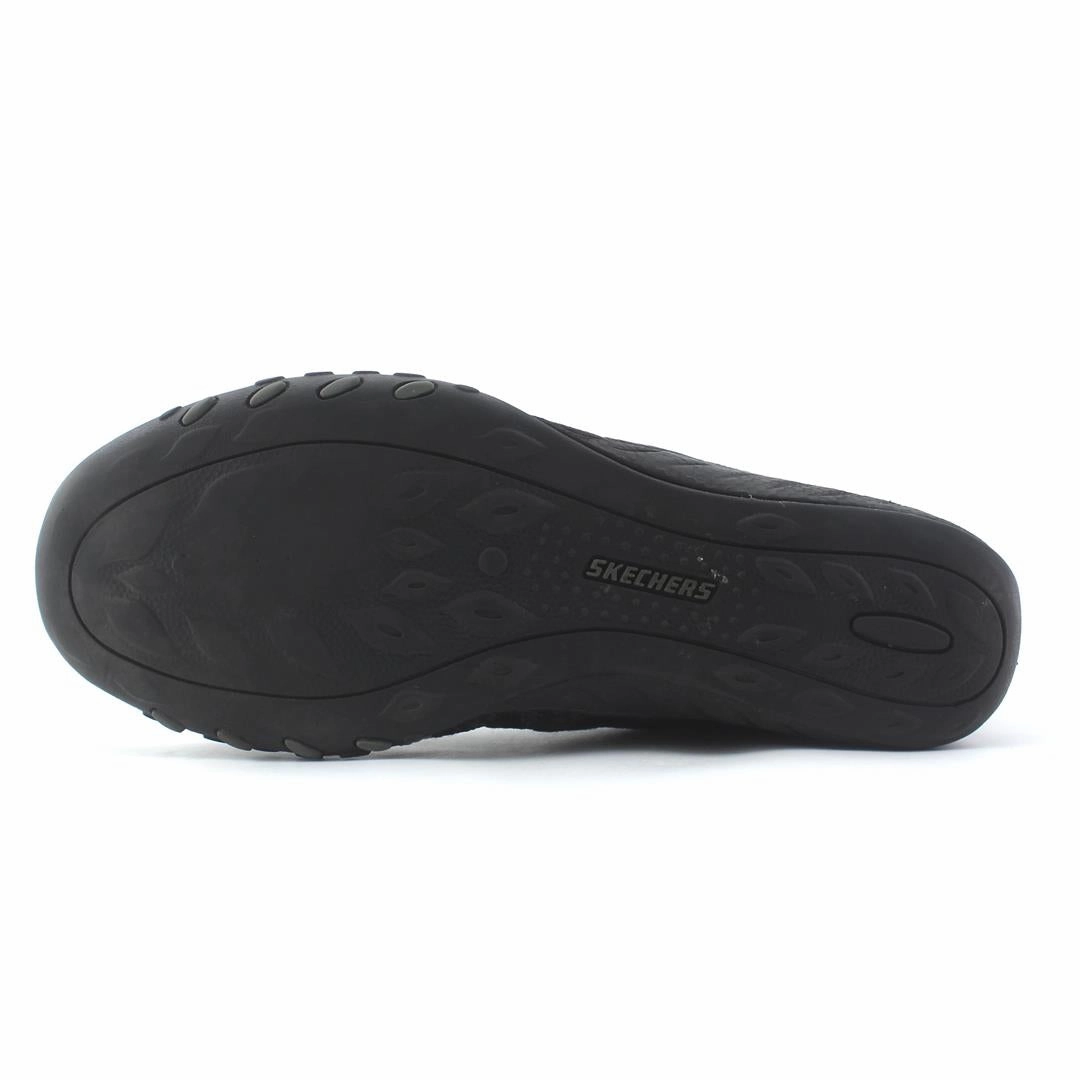 SKECHERS RELAXED FIT: BREATHE-EASY - INFI-KNITY Skechers shoe design snapshots