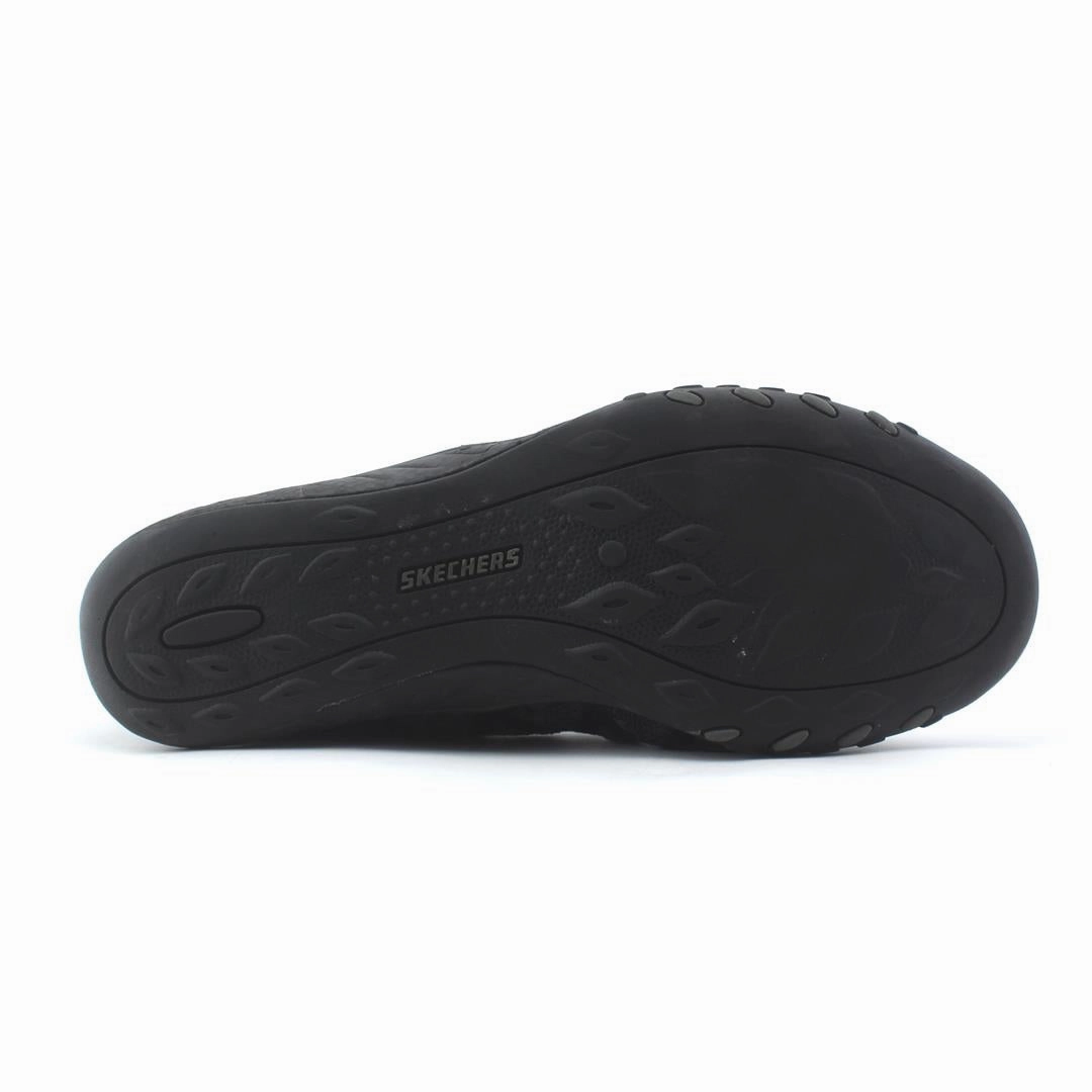 SKECHERS RELAXED FIT: BREATHE-EASY - INFI-KNITY Skechers shoe design snapshots