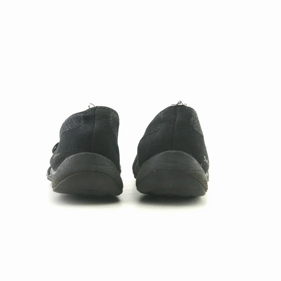 SKECHERS RELAXED FIT: BREATHE-EASY - KEEP CLEAN Skechers shoe design snapshots