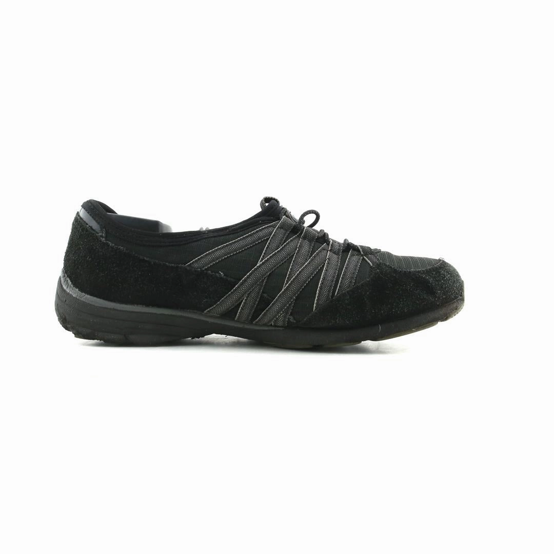 SKECHERS RELAXED FIT: BREATHE EASY Skechers shoe design snapshots