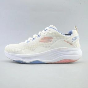 SKECHERS RELAXED FIT: D'LUX FITNESS - ROAM FREE Skechers versatile everyday shoes