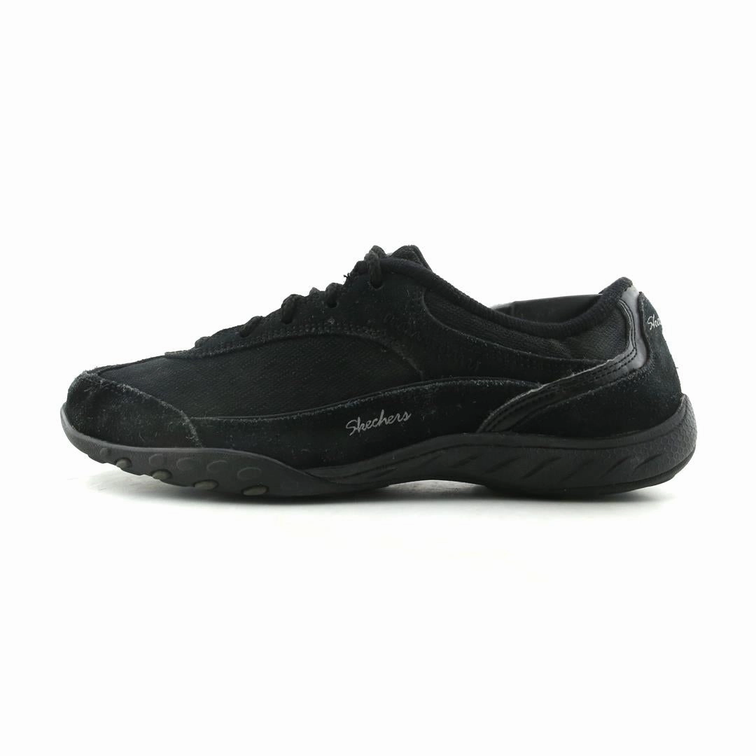 SKECHERS RELAXED FIT MEMORY FOAM Skechers versatile everyday shoes