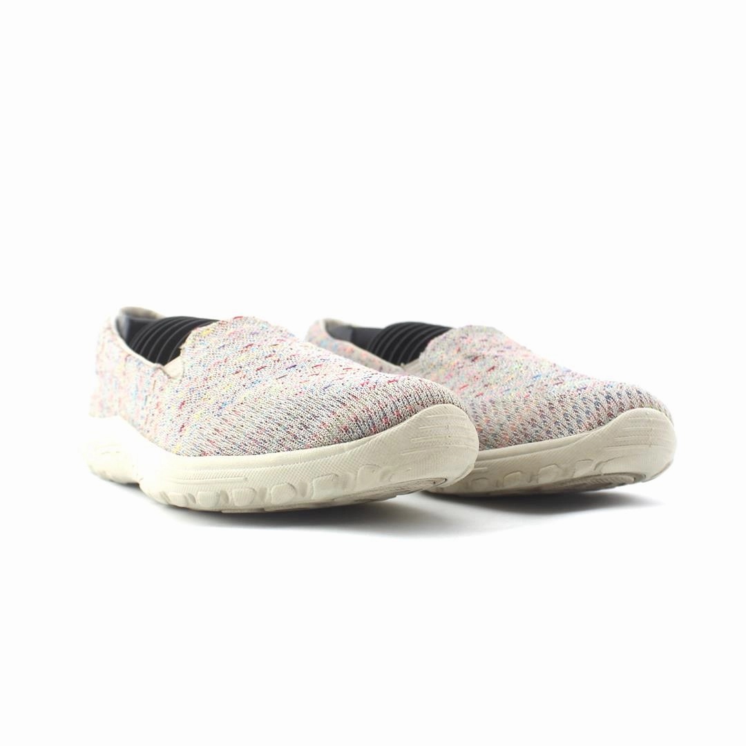 SKECHERS RELAXED FIT REGGAE FEST - WICKER Skechers shoe design snapshots