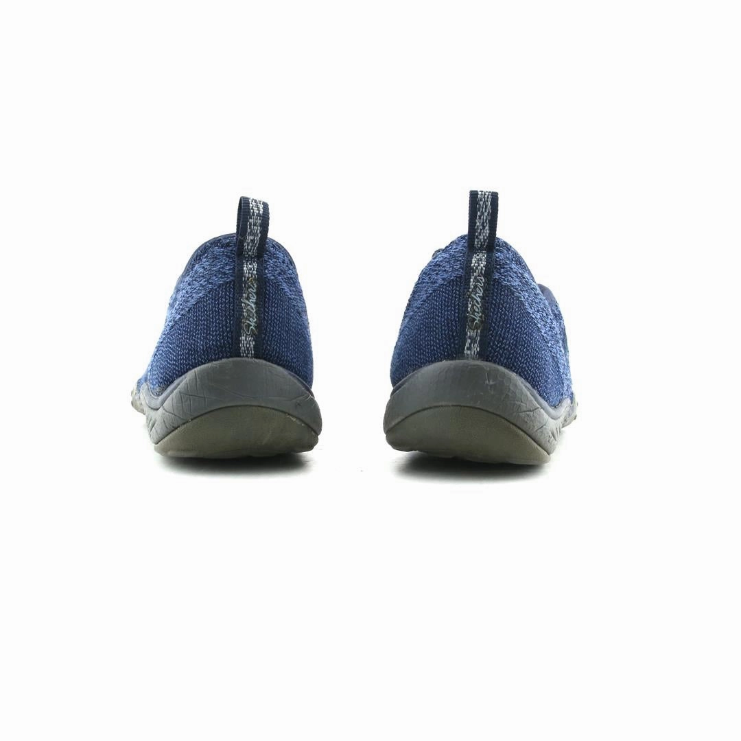 SKECHERS RELAXED FIT Skechers shoe design snapshots