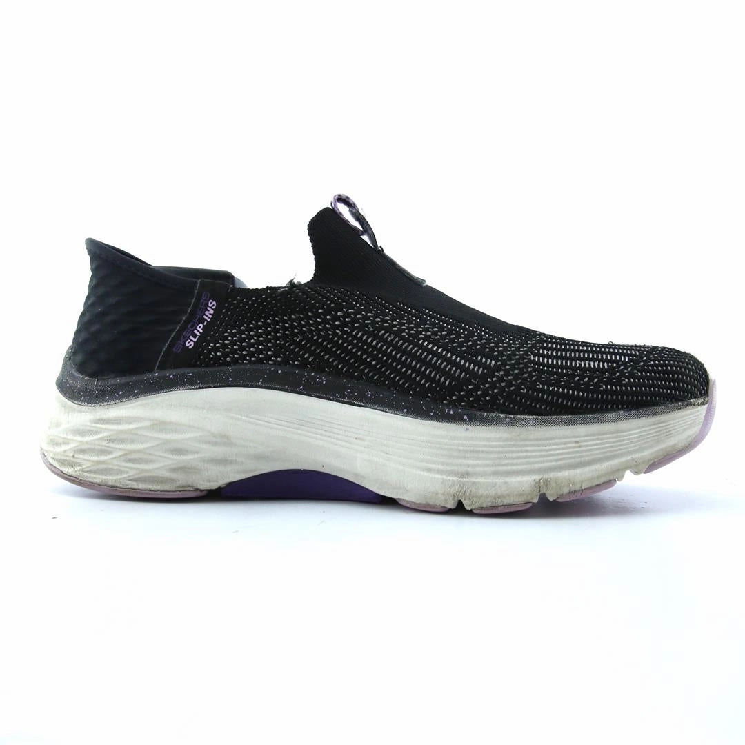 SKECHERS SLIP-INS: MAX CUSHIONING ARCH FIT Skechers shoe design snapshots