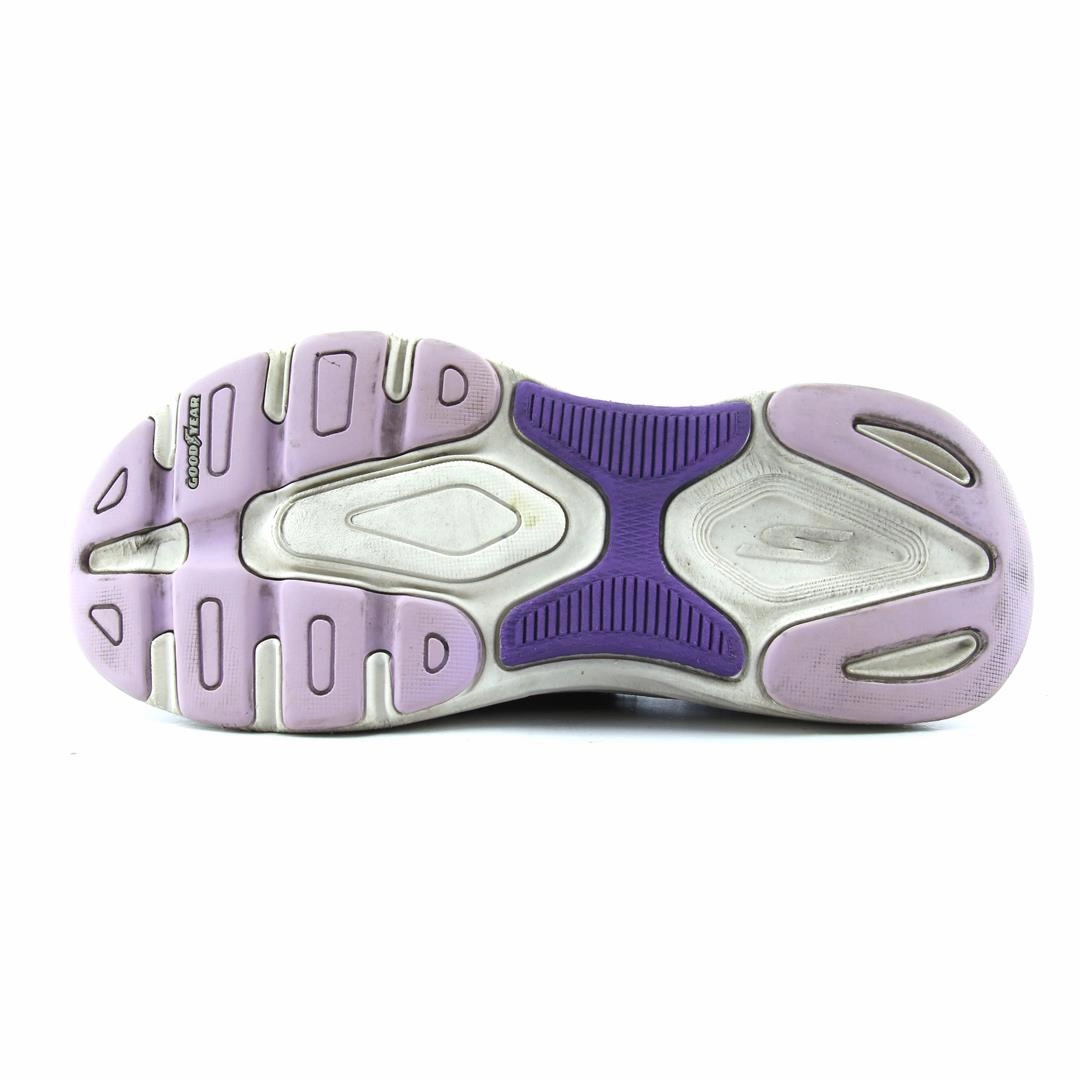 SKECHERS SLIP-INS: MAX CUSHIONING ARCH FIT Skechers shoe design snapshots