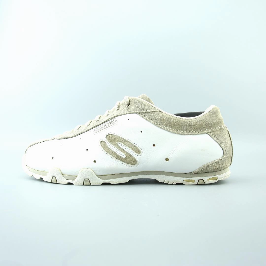 SKECHERS TAN SUEDE Skechers comfortable casual shoes