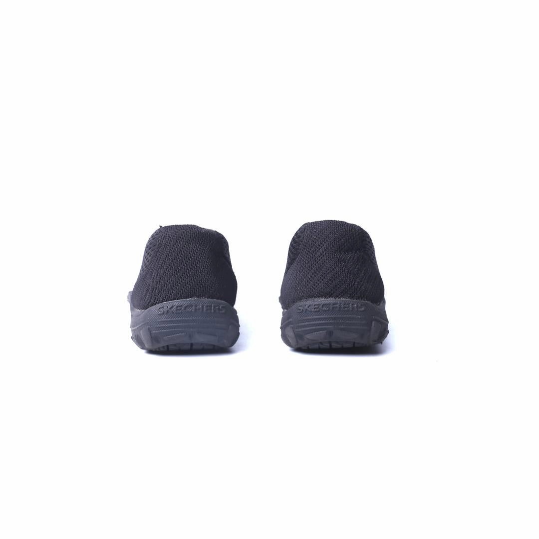 SKECHERS WORK - SLIP RESISTANT Skechers everyday footwear shots