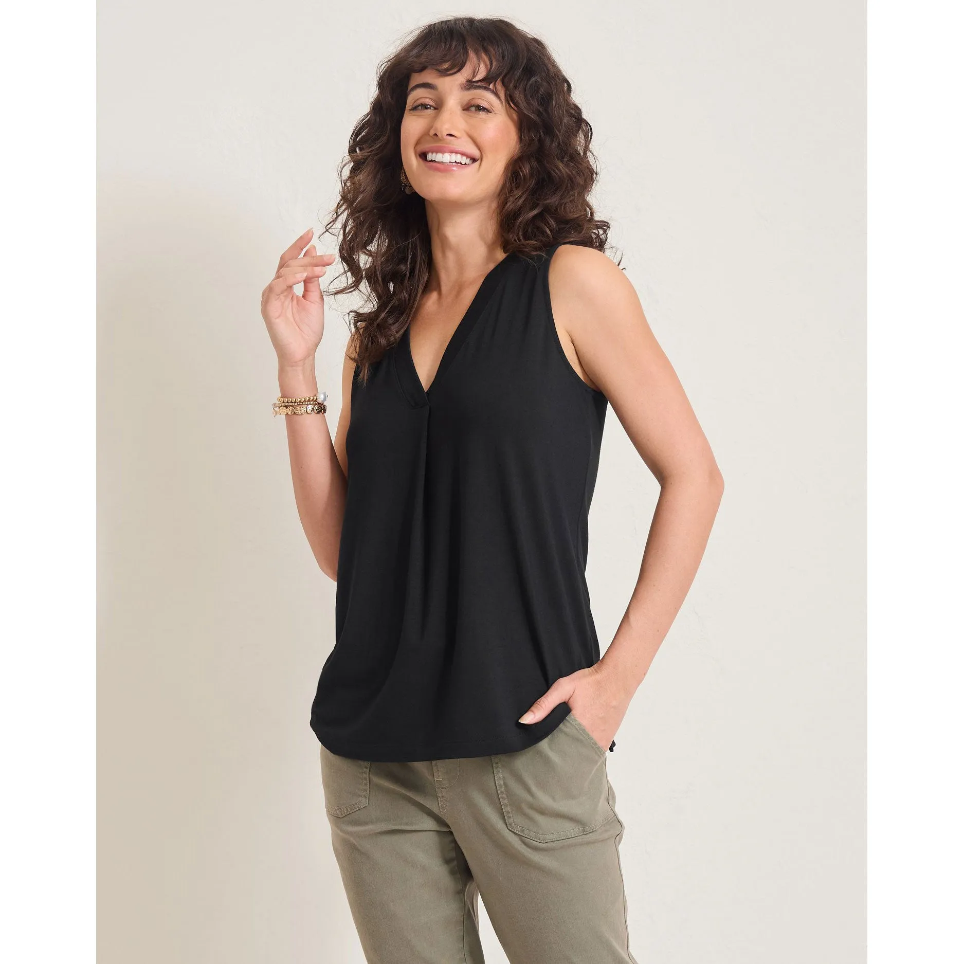 Tommy Bahama Women's Kauai V-Neck Tank Top - Black Tommy Bahama Clothing