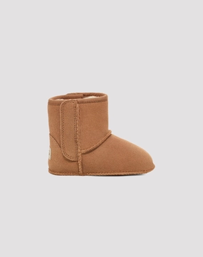 UGG Classic Boot Toddler Ugg cozy shoes with warm lining